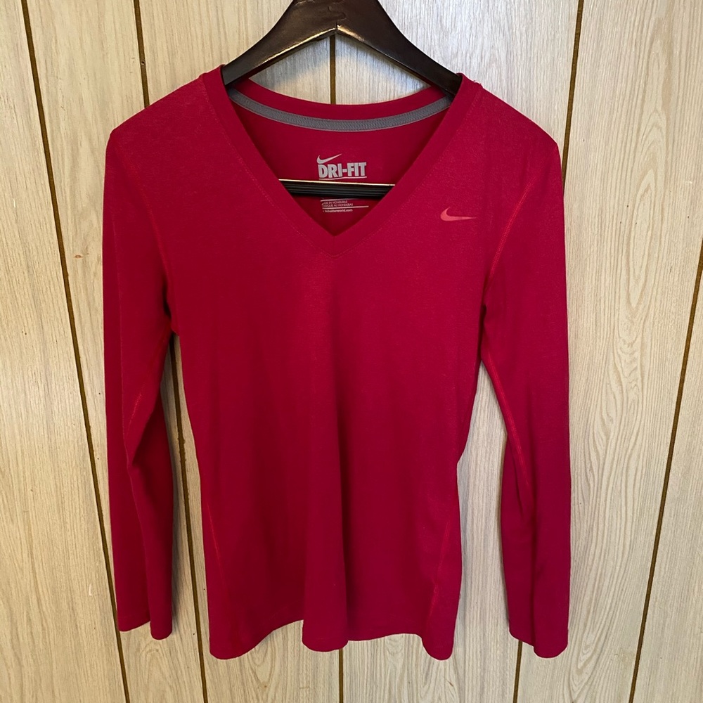 Nike top